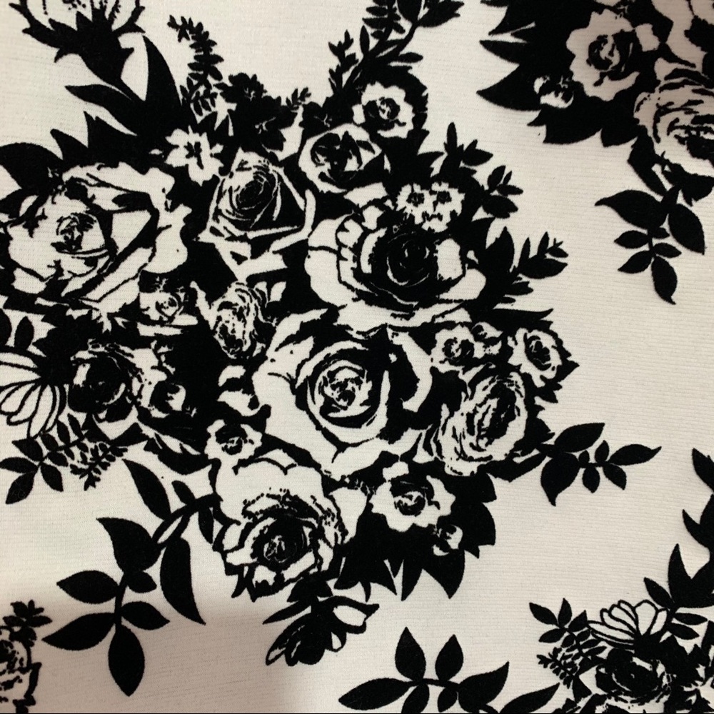 Black and White Floral Skirt - Picture 3 of 7